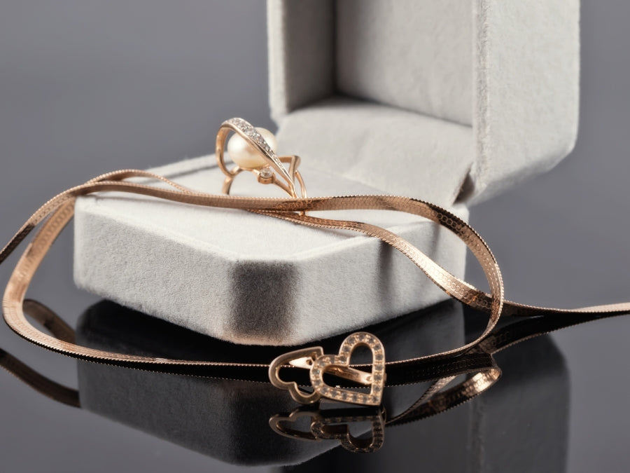 Why Jewelry Makes The Perfect Gift